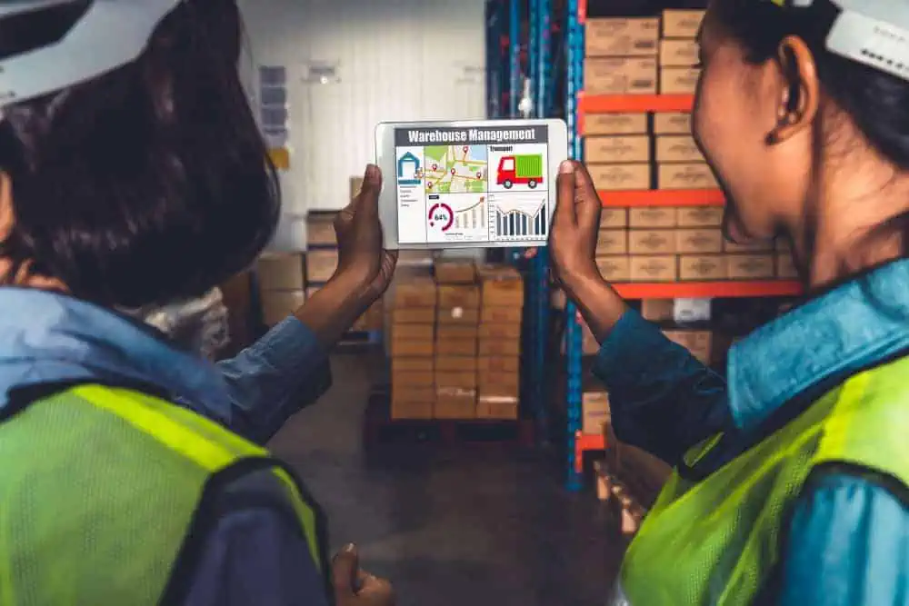 warehouse management software application computer real time monitoring